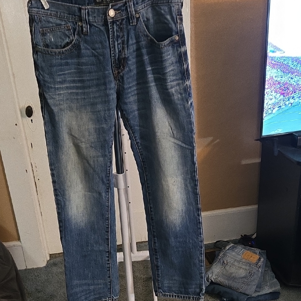 Classic Denim Straight-Leg Jeans for Men